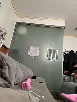 QR666dkk online show from March 6, 2025, 8:19 am