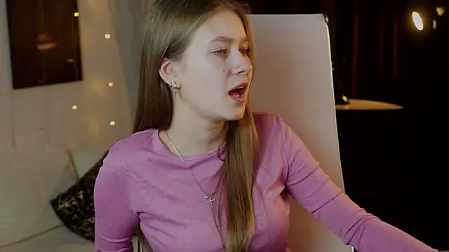 Snapshot of EveMundie chatting on January 15, 2026, 3:26 pm EveMundie online show from January 15, 2026, 3:26 pm