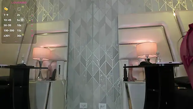 AnahisBennett online show from October 4, 2025, 3:52 am