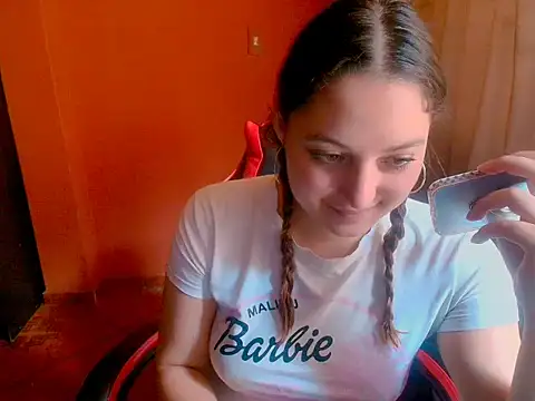 Snapshot of Daianna_m_ chatting on March 26, 2026, 2:59 pm Daianna m online show from March 26, 2026, 2:59 pm