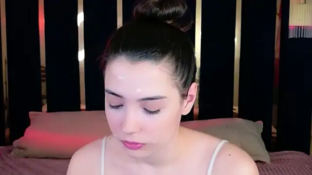 Snapshot of Alice_Deleon chatting on March 16, 2026, 10:52 am Alice Deleon online show from March 16, 2026, 10:52 am
