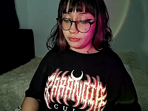 Snapshot of blue_katt chatting on March 13, 2025, 10:05 am blue katt online show from March 13, 2025, 10:05 am