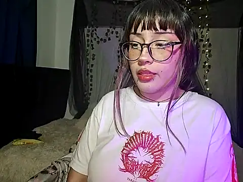 Snapshot of blue_katt chatting on March 22, 2025, 5:28 am blue katt online show from March 22, 2025, 5:28 am