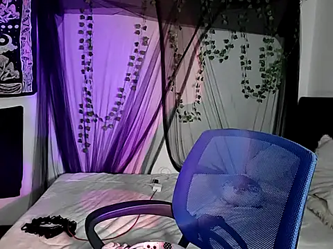 Snapshot of blue_katt chatting on September 9, 2025, 11:36 pm blue katt online show from September 9, 2025, 11:36 pm