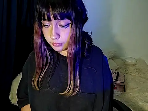 Snapshot of blue_katt chatting on March 17, 2025, 10:49 am blue katt online show from March 17, 2025, 10:49 am