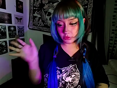 Snapshot of blue_katt chatting on September 10, 2025, 11:48 pm blue katt online show from September 10, 2025, 11:48 pm