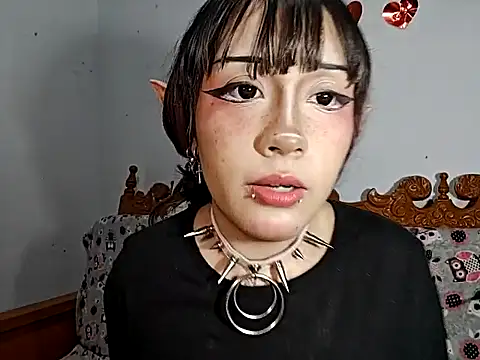 Snapshot of blue_katt chatting on February 20, 2025, 3:23 am blue katt online show from February 20, 2025, 3:23 am