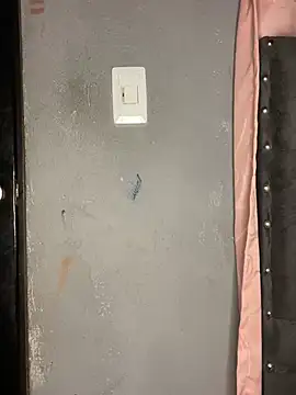 Emily sharlot online show from April 8, 2026, 6:37 am