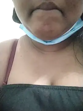 SLbeaty online show from February 18, 2026, 2:31 am