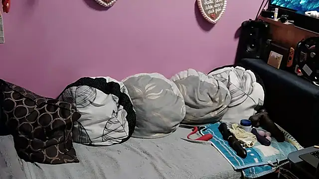 Snapshot of sexymelli18 chatting on March 17, 2025, 11:24 pm sexymelli18 online show from March 17, 2025, 11:24 pm