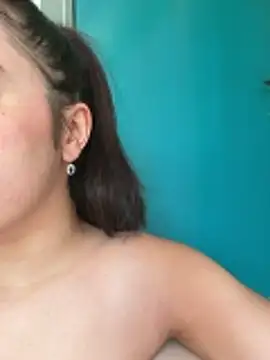 sexymelli18 online show from April 7, 2026, 12:40 pm