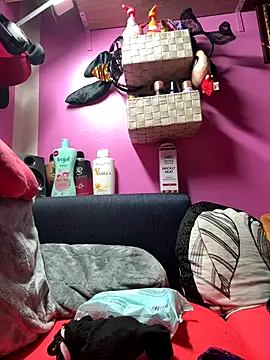 Snapshot of sexymelli18 chatting on November 10, 2025, 6:13 pm sexymelli18 online show from November 10, 2025, 6:13 pm