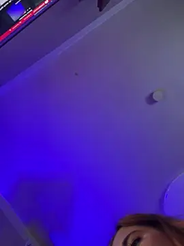 Snapshot of sexymelli18 chatting on October 3, 2025, 5:14 pm sexymelli18 online show from October 3, 2025, 5:14 pm