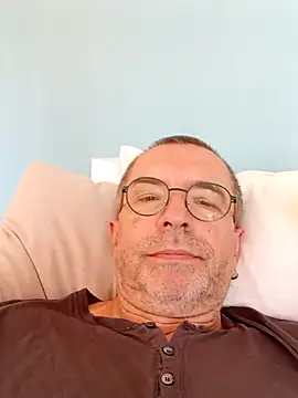 Xavspank2 online show from September 29, 2025, 9:27 am