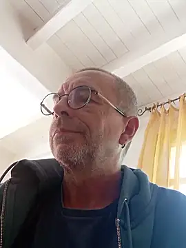 Xavspank2 online show from October 9, 2025, 11:44 am