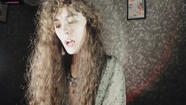 Snapshot of Dizer_clopy chatting on November 7, 2025, 8:46 pm Dizer clopy online show from November 7, 2025, 8:46 pm