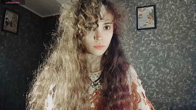 Snapshot of Dizer_clopy chatting on October 31, 2025, 3:19 pm Dizer clopy online show from October 31, 2025, 3:19 pm