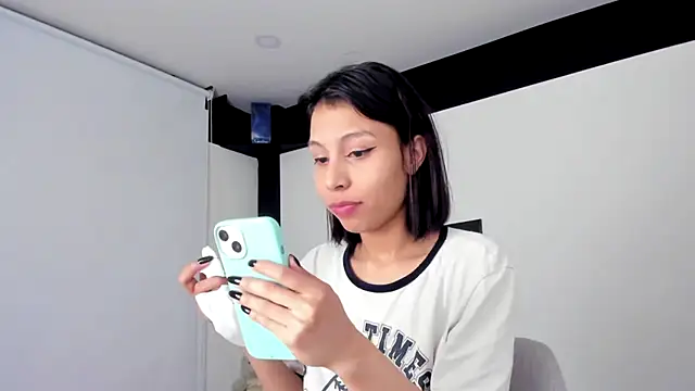 Snapshot of sweet_Amy0 chatting on November 17, 2025, 11:31 pm sweet Amy0 online show from November 17, 2025, 11:31 pm