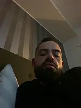 Snapshot of guccititi chatting on October 16, 2025, 9:39 am guccititi online show from October 16, 2025, 9:39 am