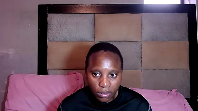 Snapshot of DIVAASS1 chatting on May 5, 2026, 8:17 am DIVAASS1 online show from May 5, 2026, 8:17 am