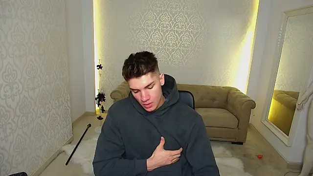 Snapshot of MaxKaiden chatting on November 8, 2025, 5:22 am MaxKaiden online show from November 8, 2025, 5:22 am