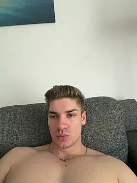 MaxKaiden online show from May 23, 2026, 6:56 am