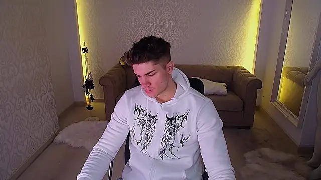 Snapshot of MaxKaiden chatting on November 25, 2025, 5:41 am MaxKaiden online show from November 25, 2025, 5:41 am