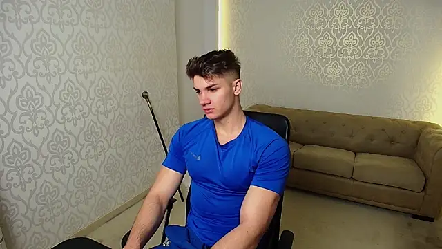 Snapshot of MaxKaiden chatting on November 20, 2025, 5:52 am MaxKaiden online show from November 20, 2025, 5:52 am