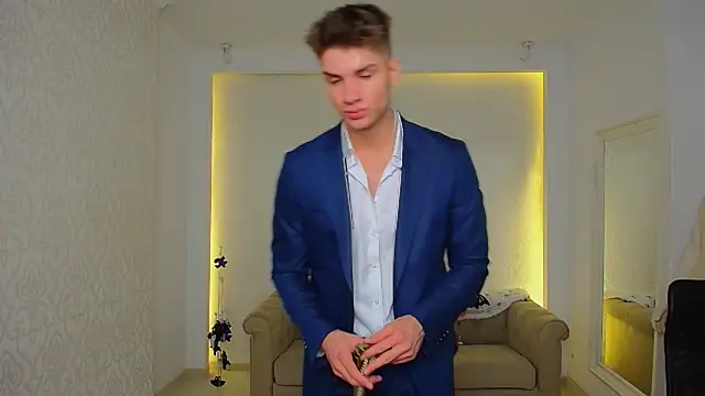 Snapshot of MaxKaiden chatting on October 30, 2025, 5:50 am MaxKaiden online show from October 30, 2025, 5:50 am