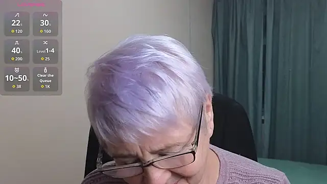 Sandra Snowflake online show from November 17, 2025, 3:54 am