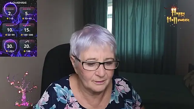 Sandra Snowflake online show from October 31, 2025, 11:07 am