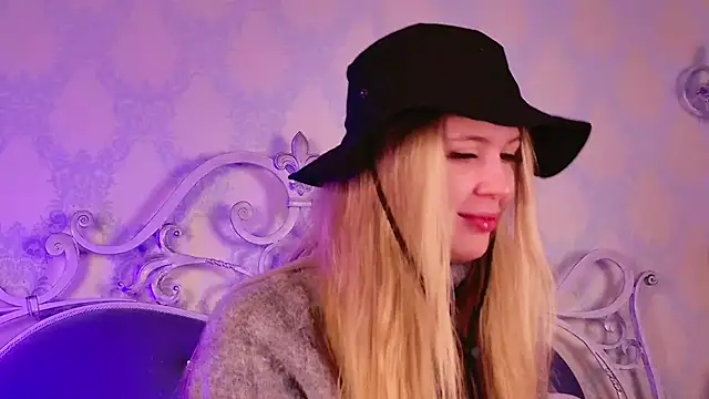 Snapshot of BECKI_VRES chatting on October 9, 2025, 8:42 pm BECKI VRES online show from October 9, 2025, 8:42 pm