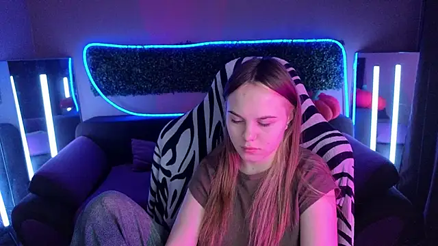 Dyna bae online show from November 19, 2025, 2:22 am