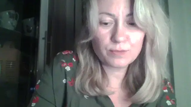 Snapshot of Mary888x chatting on March 5, 2025, 7:49 pm Mary888x online show from March 5, 2025, 7:49 pm