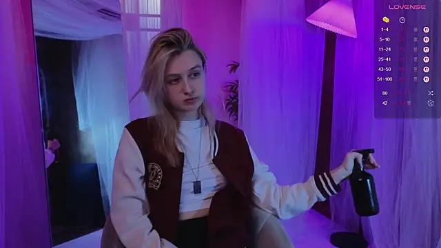 Snapshot of aishiro chatting on November 26, 2025, 11:21 am aishiro online show from November 26, 2025, 11:21 am