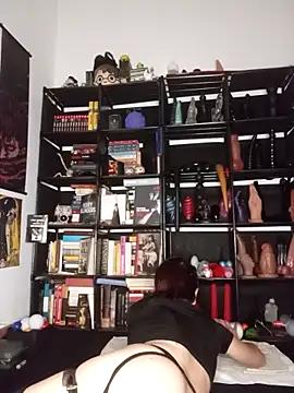 MirianaB online show from December 15, 2025, 7:31 pm