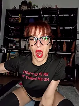 MirianaB online show from November 23, 2025, 10:20 pm