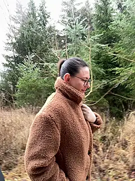 Snapshot of AvaFlowers6 chatting on December 17, 2025, 8:30 am AvaFlowers6 online show from December 17, 2025, 8:30 am