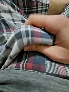 Snapshot of skiciyunis chatting on January 12, 2026, 3:41 pm skiciyunis online show from January 12, 2026, 3:41 pm