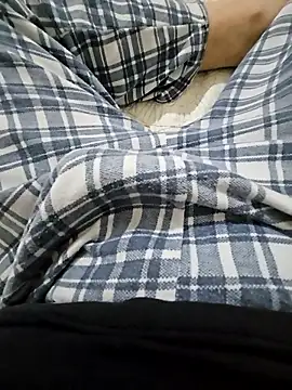 Snapshot of skiciyunis chatting on February 2, 2026, 7:13 pm skiciyunis online show from February 2, 2026, 7:13 pm