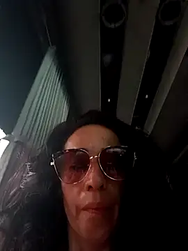 Coeur de luxure online show from March 3, 2025, 1:01 pm