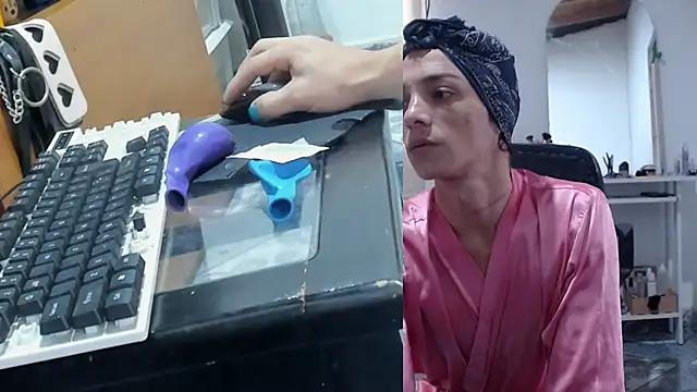 Snapshot of afroditacute15 chatting on November 29, 2025, 1:55 pm afroditacute15 online show from November 29, 2025, 1:55 pm