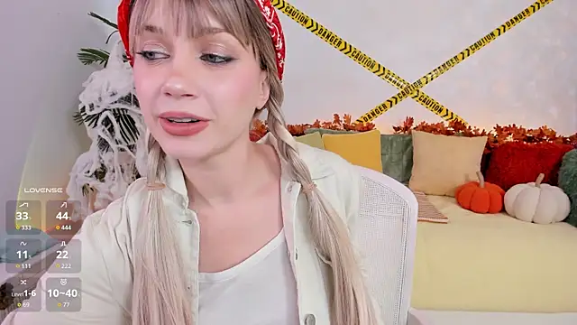 Snapshot of angel_claire chatting on October 27, 2025, 10:00 pm angel claire online show from October 27, 2025, 10:00 pm