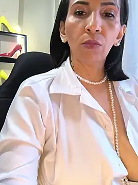 Snapshot of Mrsvictoriaaa chatting on May 24, 2026, 7:58 pm Mrsvictoriaaa online show from May 24, 2026, 7:58 pm