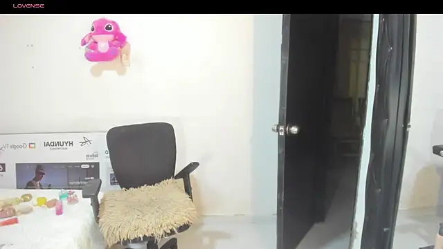 Snapshot of Ladyy_Sweet22 chatting on October 7, 2025, 4:24 am Ladyy Sweet22 online show from October 7, 2025, 4:24 am