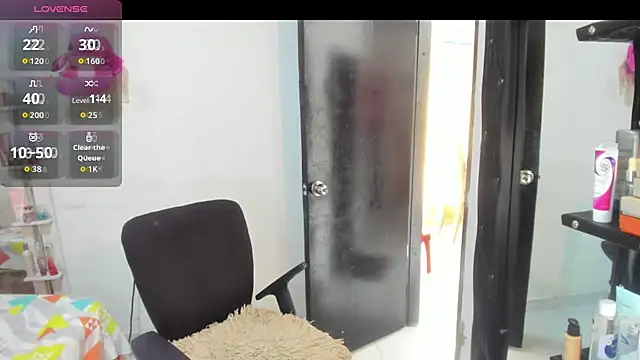 Snapshot of Ladyy_Sweet22 chatting on September 28, 2025, 1:40 pm Ladyy Sweet22 online show from September 28, 2025, 1:40 pm