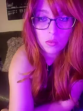 Snapshot of kayebear chatting on March 3, 2025, 9:05 pm kayebear online show from March 3, 2025, 9:05 pm