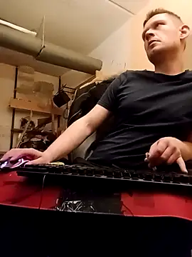 VickyDevilEU online show from October 24, 2025, 9:03 pm