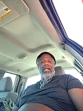 Snapshot of KingSlim56 chatting on October 13, 2025, 7:04 pm KingSlim56 online show from October 13, 2025, 7:04 pm