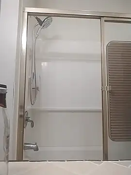 Snapshot of KingSlim56 chatting on September 30, 2025, 2:01 pm KingSlim56 online show from September 30, 2025, 2:01 pm